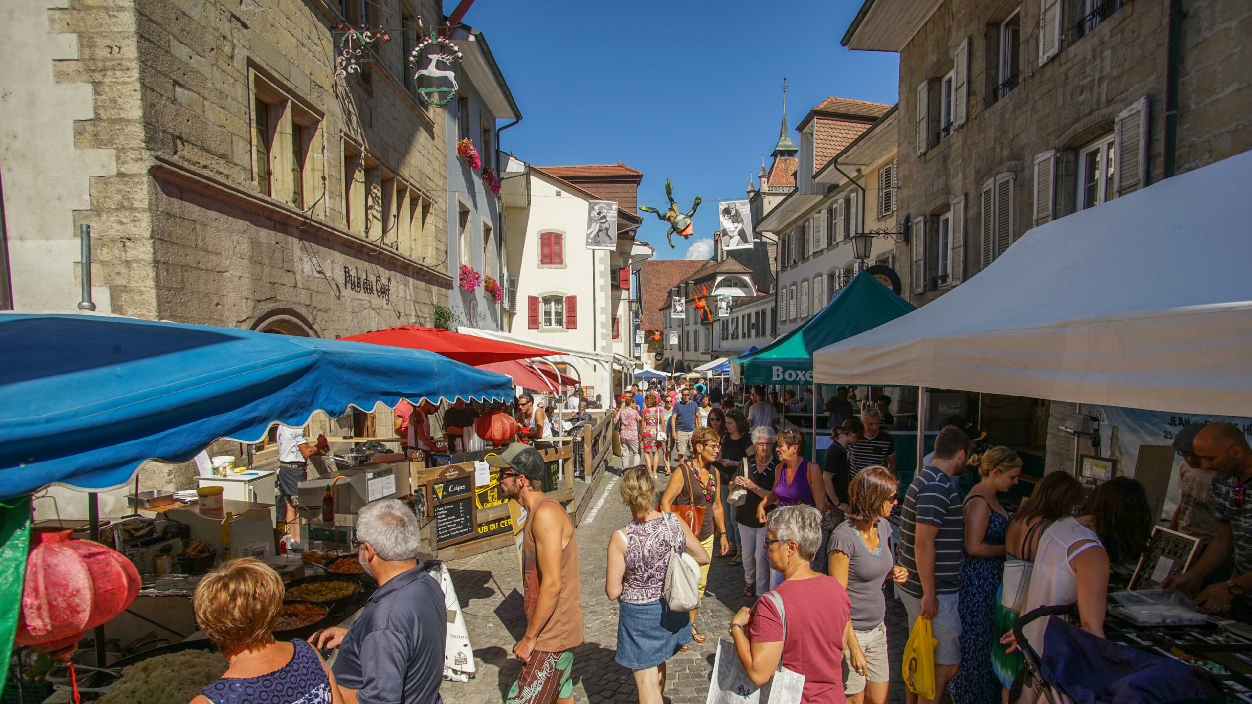 Bar médiéval au marché staviacois, 23 juillet 2022
